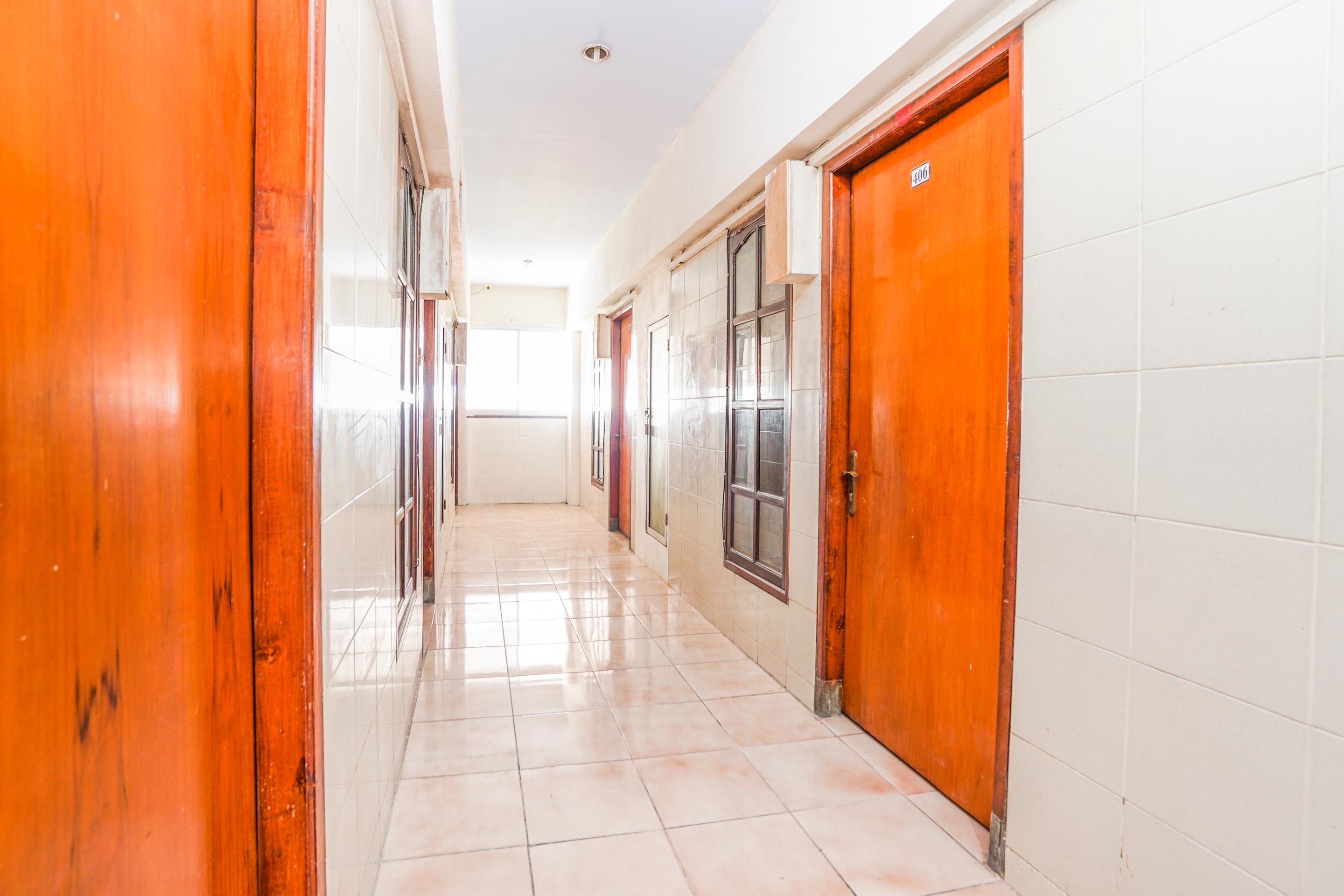 Oyo 164 Ang'S Residence Krukah Dış mekan fotoğraf